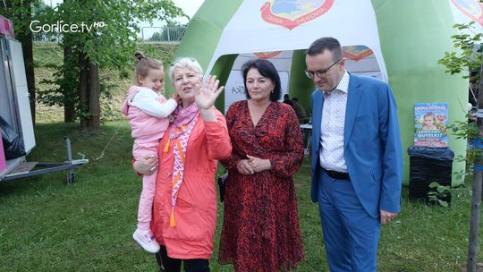 Dla Nikoli Woźniak na Dzień Dziecka zebrano w Siarach ponad osiem tysięcy złotych