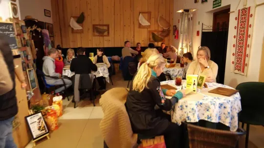 Muzyka i regionalny smak – degustacja piwa grzanego Browaru Grybów