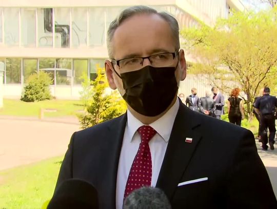 16-latkowie i 17-latkowie będą mogli się szczepić. "Musi być zgoda rodzica, ale obecność przy szczepieniu nie jest konieczna"