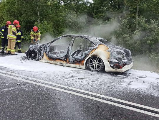 Bednarka: Spłonął samochód osobowy