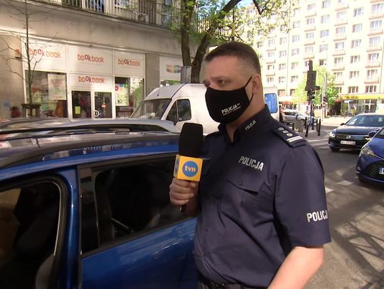 Czy można dostać mandat za maskotki i inne gadżety wiszące w aucie?