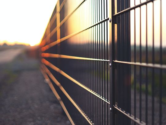 Dlaczego Ogrodzenia Panelowe ze Sklepu Europłot Są Wyborem Numer Jeden?