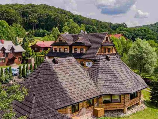 Folkowa Dolina w Dębicy – dom weselny. Lokalizacja, godziny otwarcia