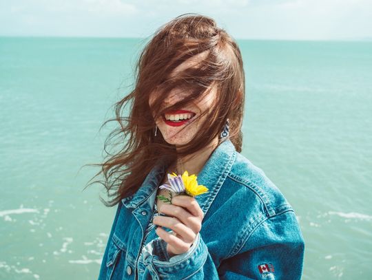 Henna jako odżywka odbudowująca zniszczone włosy