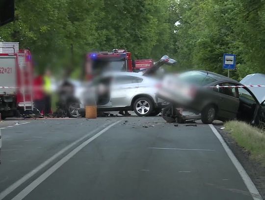 Jedna osoba zginęła, a trzy zostały ranne w zderzeniu trzech samochodów pod Częstochową