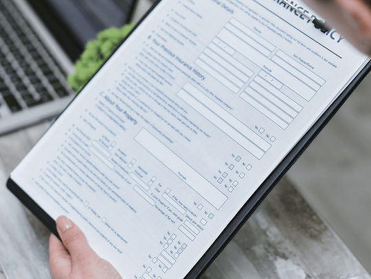 Karencja ubezpieczenia – co to jest i dlaczego warto ją sprawdzić wcześniej