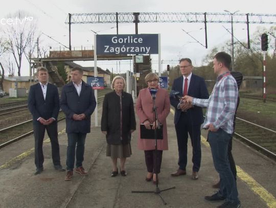 Konferencja prasowa poseł Barbary Bartuś na dworcu PKP Gorlice-Zagórzany