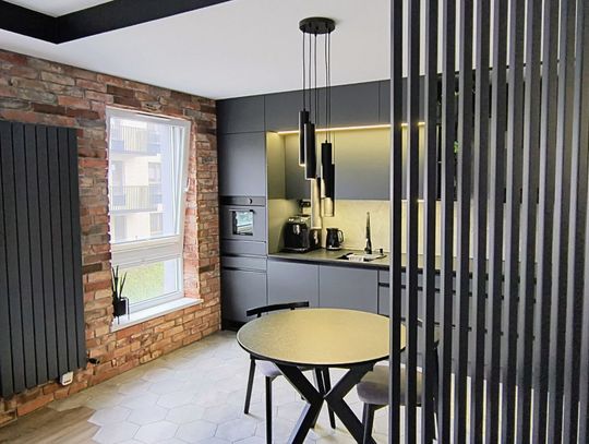 Meble kuchenne na wymiar – kiedy gotowe rozwiązania przestają wystarczać