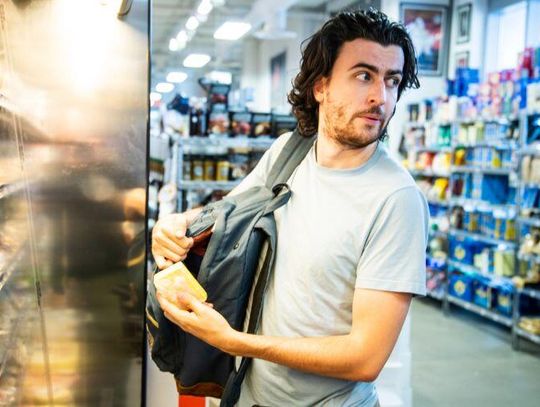 Monitoring a dowód kradzieży – czy nagranie z monitoringu może przesądzić o winie?