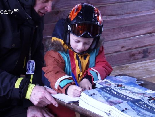 Na stacji narciarskiej SĘKOWA SKI odbyła się akcja pn. „KRĘCI MNIE BEZPIECZEŃSTWO NA STOKU”