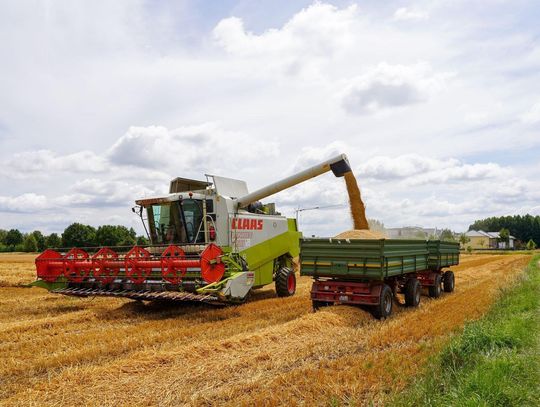 Nawigacja rolnicza a oszczędność paliwa i środków produkcji – gdzie widać największe efekty?