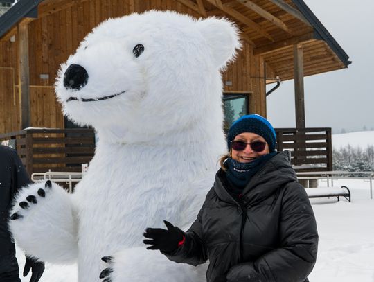 Niecodzienny Wyścig w Krzywej: Zjazd „Na Byle Czym” Pełen Śmiechu i Kolorów