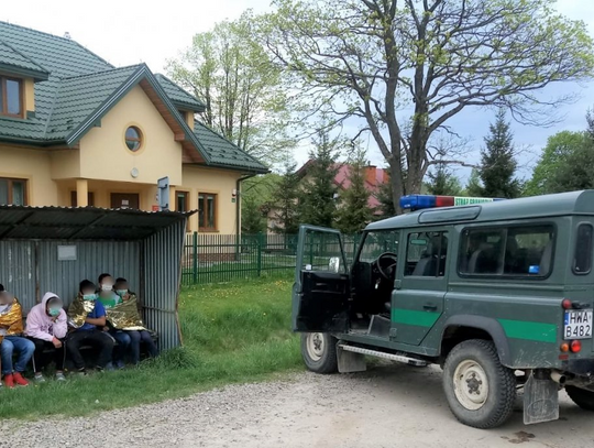 Nielegalny spacer siedmiu młodych obywateli Słowacji