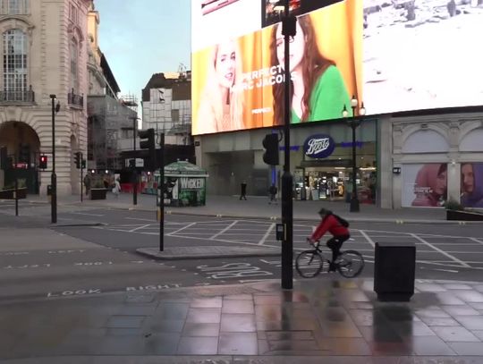 Nowa mutacja koronawirusa w Anglii. Kolejne kraje zawieszają połączenia lotnicze z Wielką Brytanią