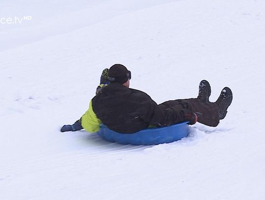 Otwarcie sezonu narciarskiego i II Zjazd na Byle Czym w Krzywej [TV]