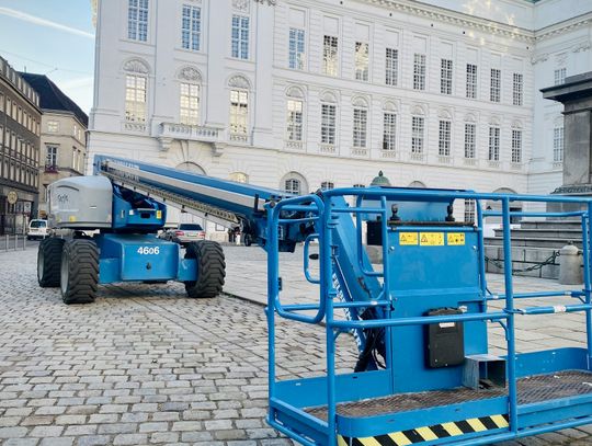 Podnośnik koszowy – bohater ostatniej szansy