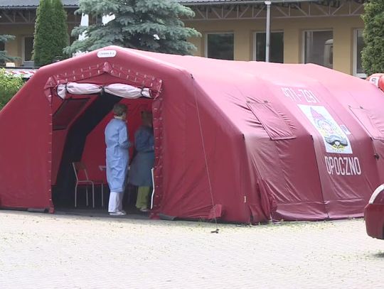 Potwierdzono 11 przypadków koronawirusa po weselu pod Opocznem. Trwa poszukiwanie pozostałych gości