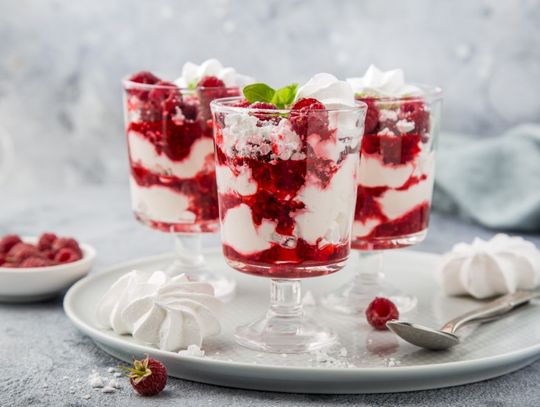 Pucharki do deserów - na co zwrócić uwagę przy zakupie?