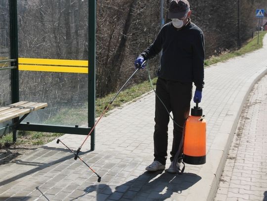 Ruszyła dezynfekcja przestrzeni publicznych na terenie gminy Sękowa