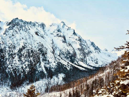 Słowacja zimą: gorące źródła Tatr, drewniane cerkwie i smak haluszków Słowacja zimą: gorące źródła Tatr, drewniane cerkwie i smak haluszków