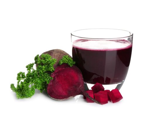 Sok z buraka kiszonego - dlaczego warto go pić?