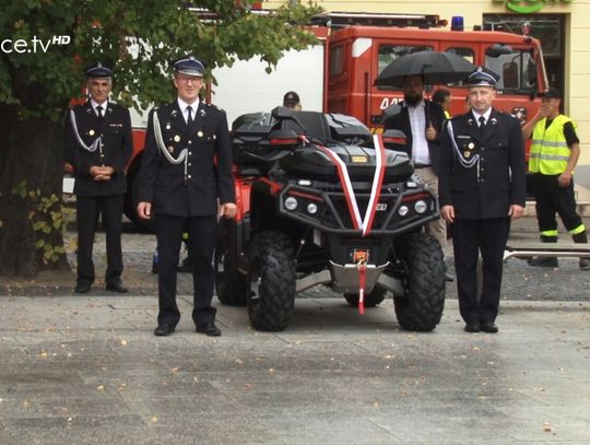 Strażacy w gminie Biecz otrzymali nowe samochody ratowniczo-gaśnicze i quada