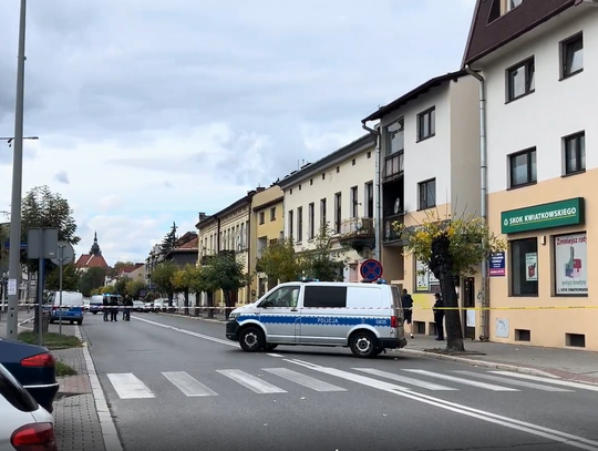 Tragiczna interwencja policji w Nowym Sączu. 41-latek z nożem został postrzelony. Zmarł w szpitalu