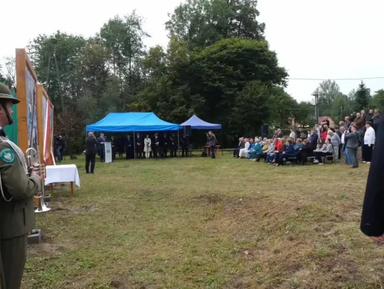 Uroczyste obchody 87 rocznicy pacyfikacji wsi Rozdziele