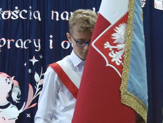 Uroczystość nadania sztandaru Szkole Podstawowej im. Marii Konopnickiej w Kwiatonowicach