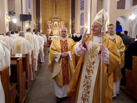 W kościele w Tarnowie - Mościcach odbyły się święcenia biskupie ks. Artura Ważnego, nowego biskupa pomocniczego diecezji tarnowskiej