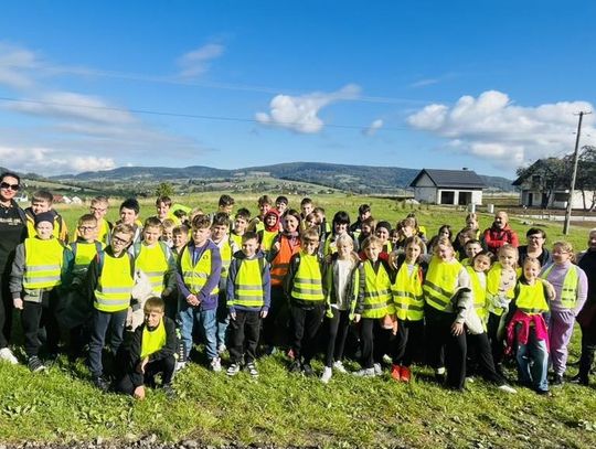 W ZSP nr 2 w Ropie zorganizowano Szkolny Rajd Odblaskowy