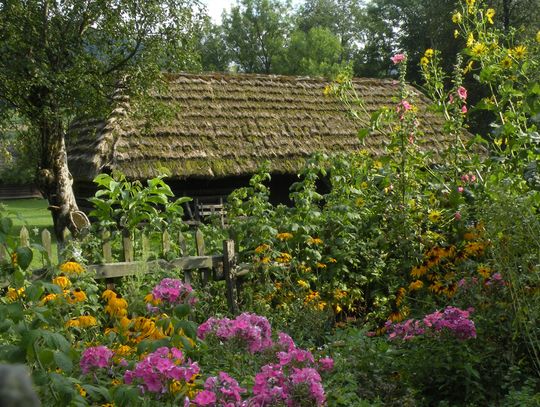 Zagroda Maziarska w Łosiu, oraz Kasztel i Skansen w Szymbarku ponownie otwarte