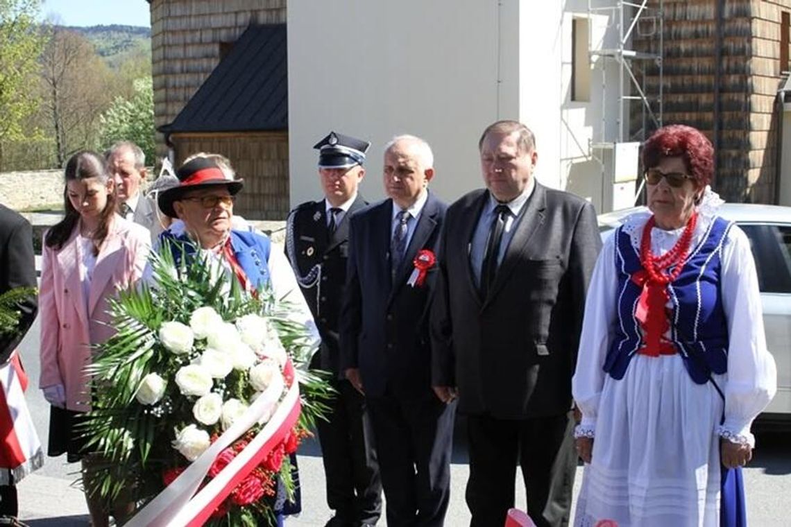 Gmina Ropa uczciła rocznicę uchwalenia Konstytucji 3 Maja Gmina Ropa uczciła rocznicę uchwalenia Konstytucji 3 Maja