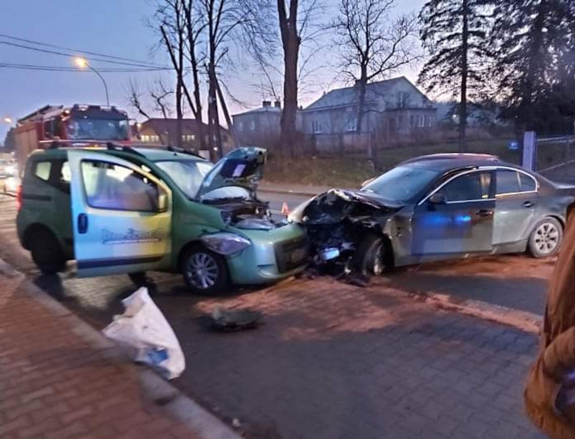 Gorlice: Poranne zderzenie dwóch samochodów