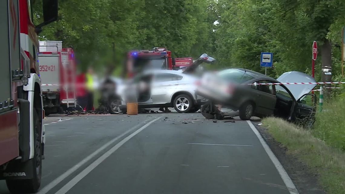 Jedna osoba zginęła, a trzy zostały ranne w zderzeniu trzech samochodów pod Częstochową