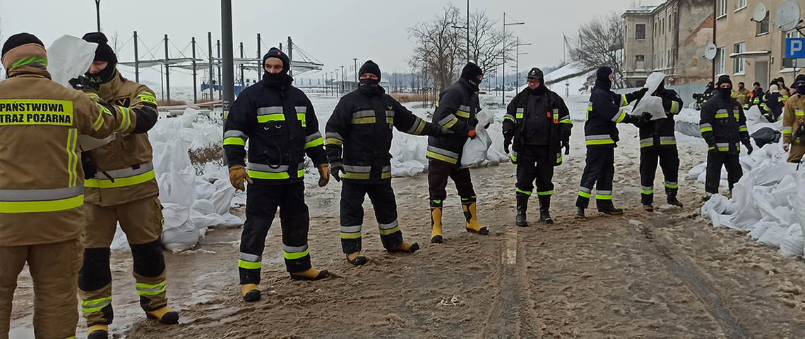 Nadchodzi ocieplenie i odwilż - strażacy w gotowości do działania