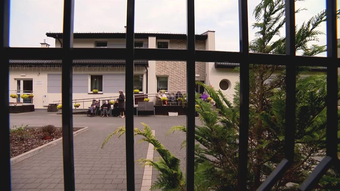 Najstarszy ozdrowieniec w Polsce - 100-latek pokonał koronawirusa. „Niewątpliwie silny organizm” Najstarszy ozdrowieniec w Polsce - 100-latek pokonał koronawirusa. „Niewątpliwie silny organizm”