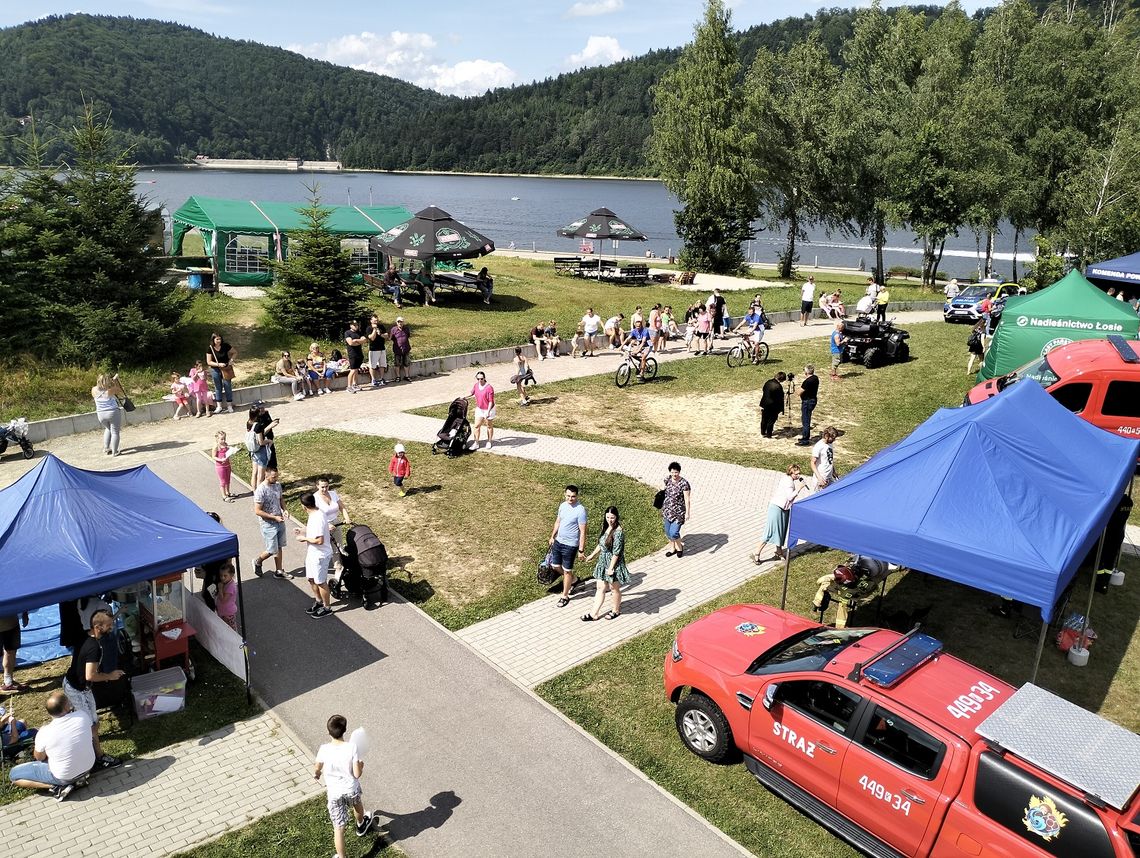 Piknik rodzinny promujący bezpieczeństwo wypoczynku w Beskidzie Niskim.