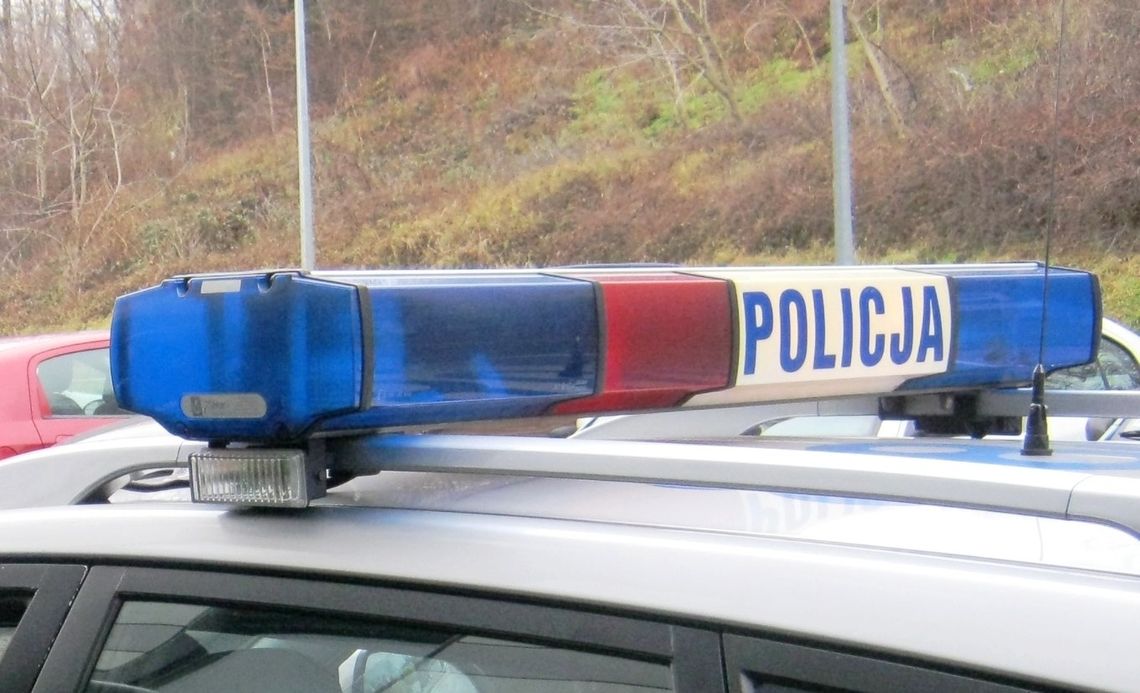 Policjanci z KP Uście Gorlickie uratowali życie mężczyźnie, który przebywał na kwarantannie